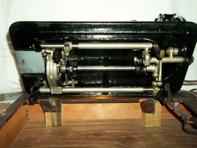 Antique Kingston Sewing Machine | InstAppraisal